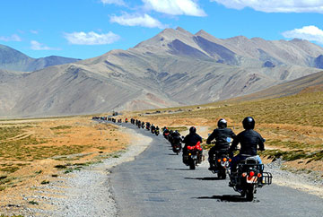 Manali Leh Srinagar Bike Trip (Fixed Group Tour)