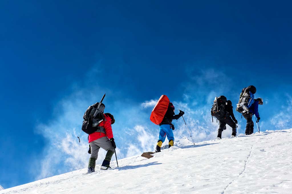 mountaineering in ladakh